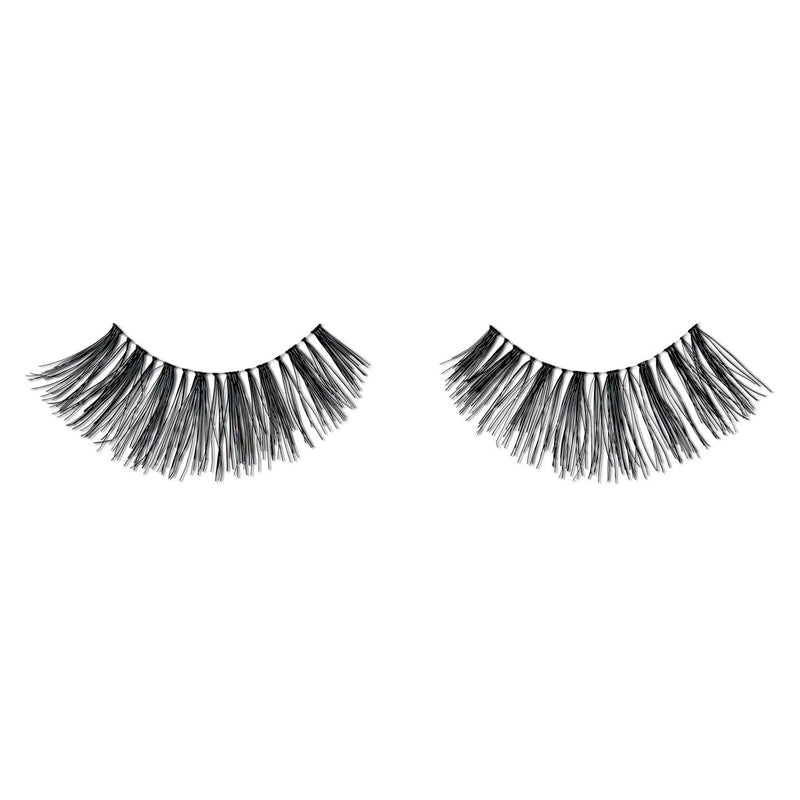 With 16mm (C Curl) lashes at the center, the lashes gradually taper from 14mm (B Curl)
